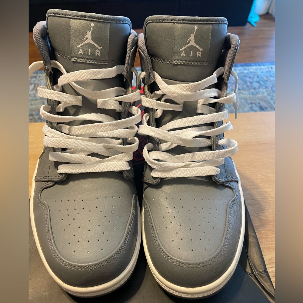 Air Jordan 1 Mid Cool Grey